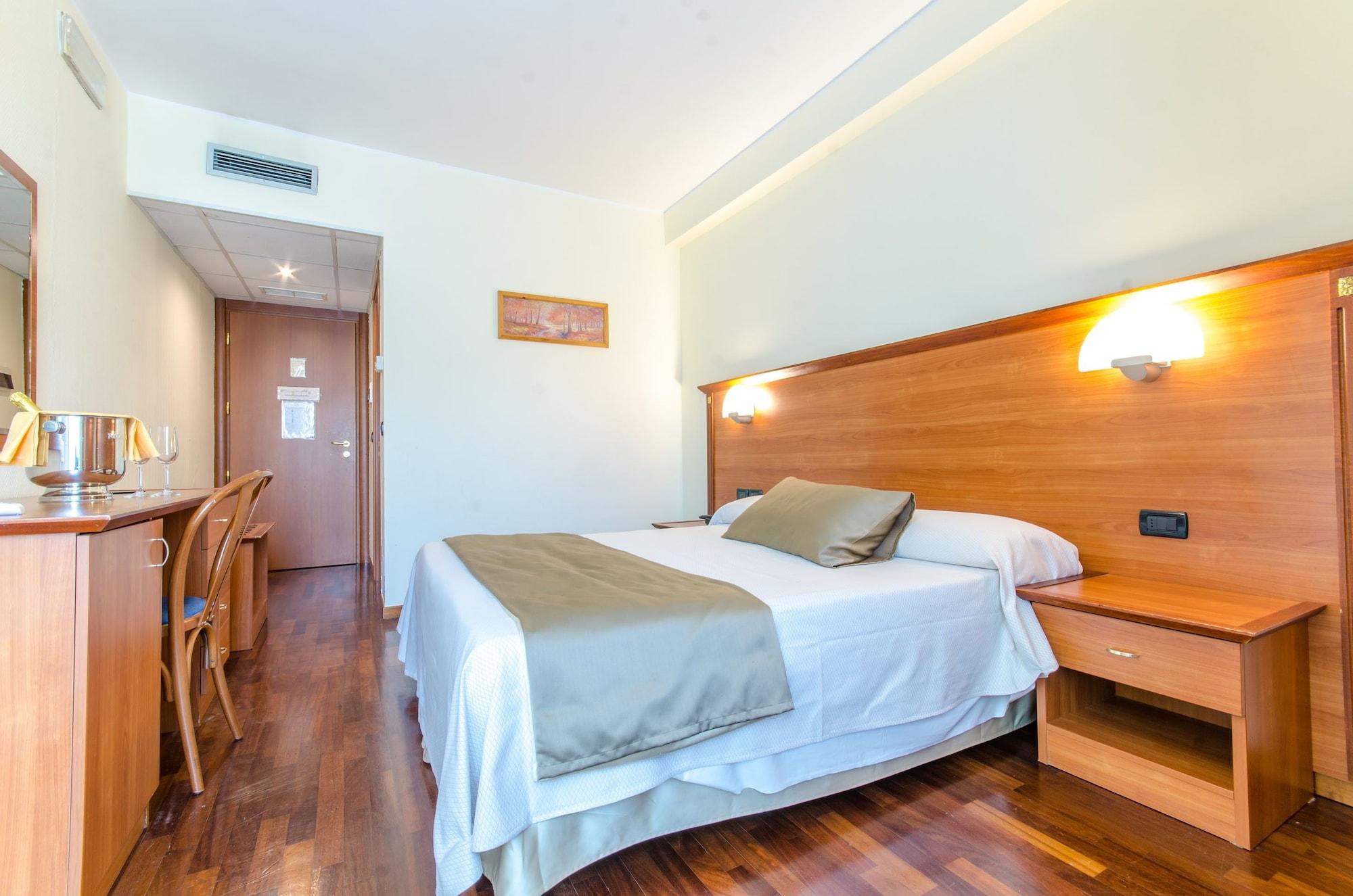 Hotel Federico II L'Aquila Luaran gambar