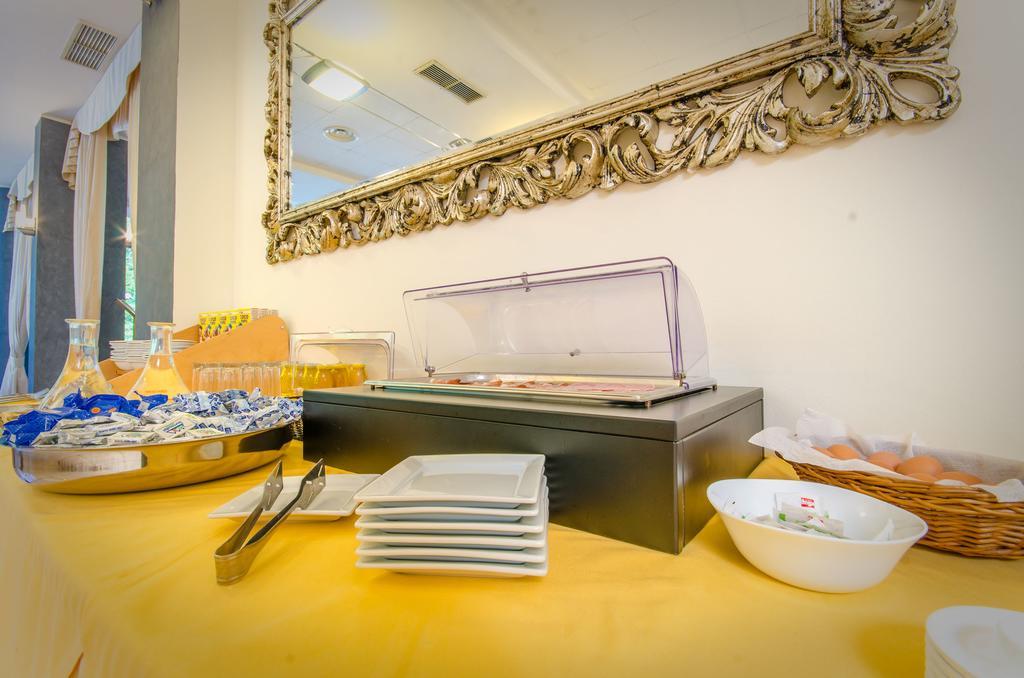 Hotel Federico II L'Aquila Luaran gambar